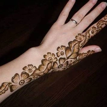 Latest Bail Mehndi Design