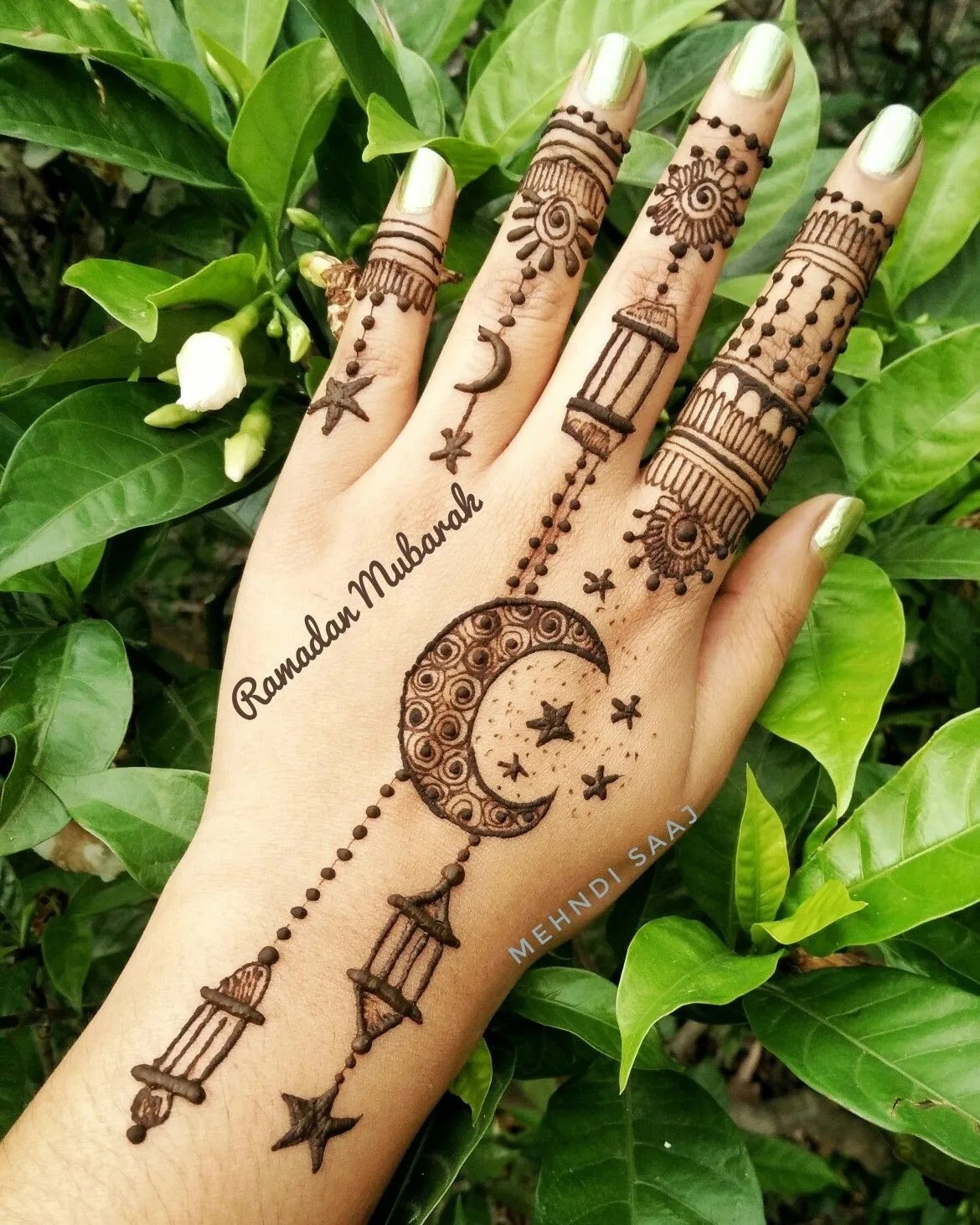 Ramadan Mubarak Mehndi Design