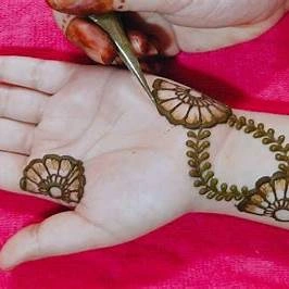 Simple Bail Mehndi Design