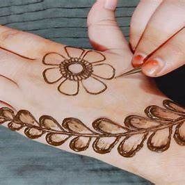 Simple Bail Mehndi Design