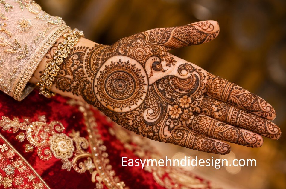 front hand mehndi design